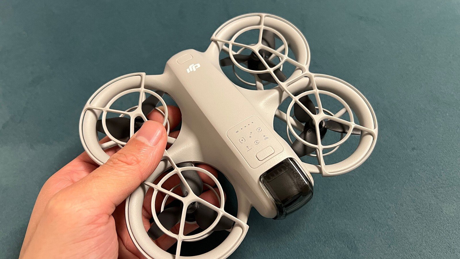 The DJI Neo Can Launch From Your Palm—Check These Safety Rules First