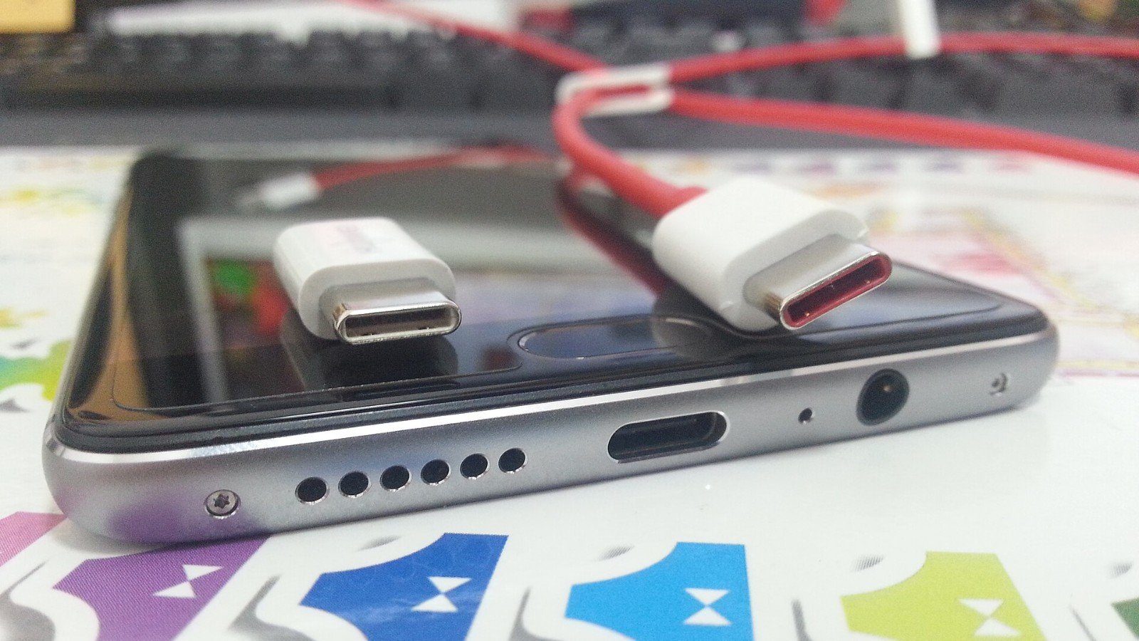 Android Phone Only Charges When Plugged Into a PC? Switch This USB Setting